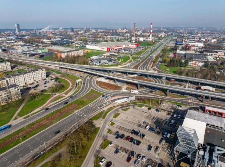В Клайпеде завершилось строительство и реконструкция крупной кольцевой развязки